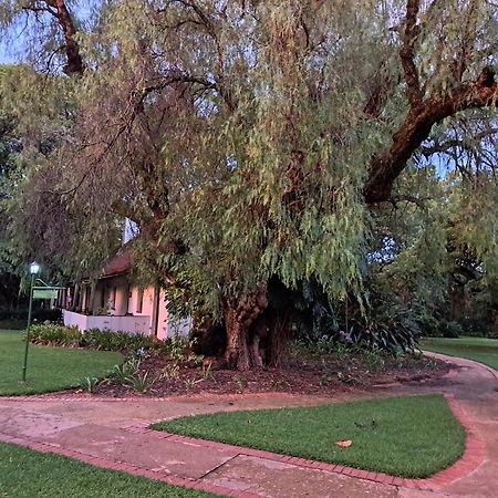 President Paul Kruger Guest Lodge Rustenburg Exterior foto
